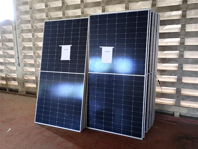46 Painéis fotovoltaicos Gerador de energia solar  