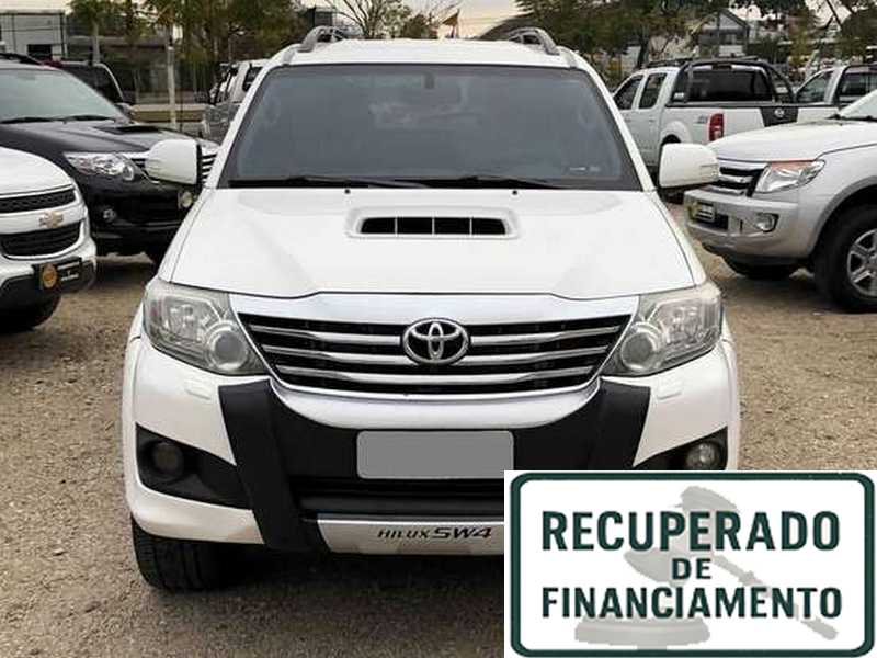 TOYOTA HILUX SW4 3.0 SRV 4X4 2012