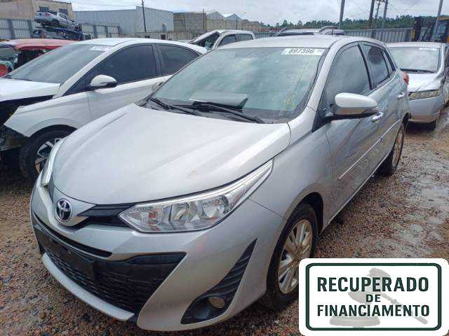 TOYOTA YARIS 1.3 19/19